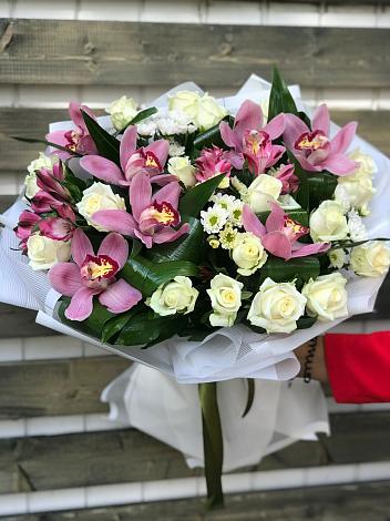 Букет цветов из: Розы и Хризантемы в Станционно-Ояшинском