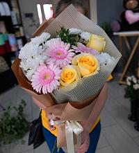 Букет цветов из:  Герберы, Розы и Хризантемы в Станционно-Ояшинском