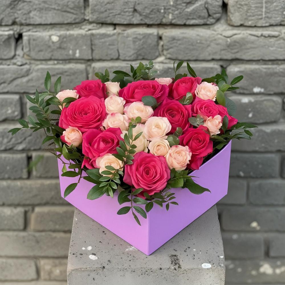 Цветочная композиция из Розы в коробке в Станционно-Ояшинском