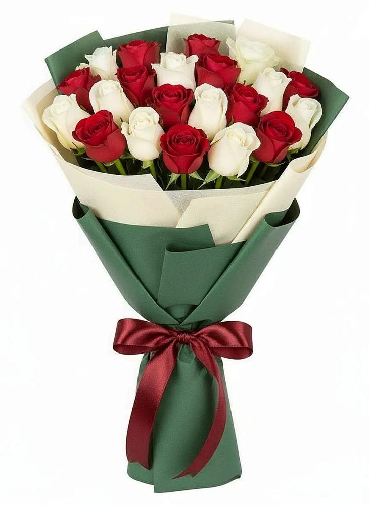 Букет Микс из красных и белых роз в Станционно-Ояшинском
