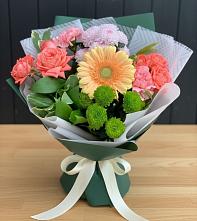 Букет цветов из:  Гвоздики, Розы, Герберы и Хризантемы #REPLACE_PRED# Станционно-Ояшинском