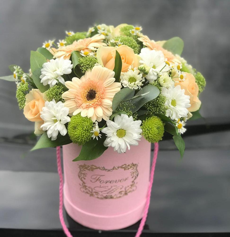 Цветочная композиция из Розы, Герберы и Хризантемы в шляпной коробке в Станционно-Ояшинском