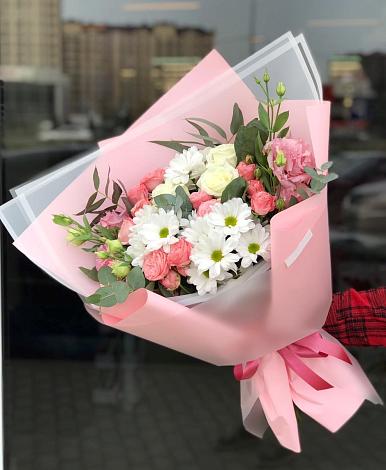 Букет цветов из: Розы, Лизиантусы и Хризантемы в Станционно-Ояшинском